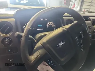 2013 Ford F-150 XL z VIN 1FTMF1CM2DKD59767, wystawiony jako IAAI lot #42304818 z przebiegiem 239 204 mil mil oraz . Historia ofert i sprzedaży dostępna na DreamBid. Obrazek 1.