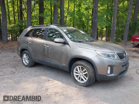 2014 Kia Sorento LX z VIN 5XYKTDA61EG549167, wystawiony jako IAAI lot #42407870 z przebiegiem 40 669 mil mil oraz . Historia ofert i sprzedaży dostępna na DreamBid. Obrazek 1.