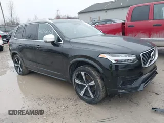 2019 Volvo XC90 R-Design with VIN YV4A22PM1K1422050, listed as a IAAI auction lot 41155058 with 133,032 mi miles. Bid and sale history available at carsss.com. Image 1.