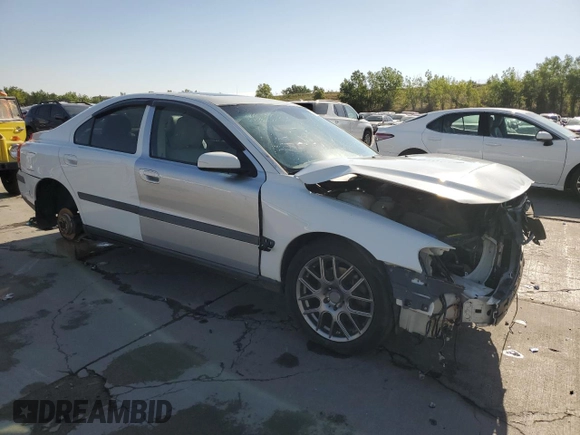 2004 Volvo S60 with VIN YV1RH59H842389027, listed as a Copart auction lot 71309694 with 200,477 mi miles and Salvage Title. Bid and sale history available at carsss.com. Image 4.