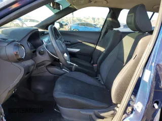 2019 Nissan Kicks S with VIN 3N1CP5CU7KL533458, listed as a Copart auction lot 42202135 with 126,323 mi miles and Salvage Title. Bid and sale history available at carsss.com. Image 7.