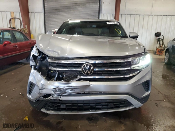 2021 Volkswagen Atlas Cross Sport 2.0T SE w/Technology with VIN 1V2KC2CA2MC235776, listed as a Copart auction lot 64352824 with 31,753 mi miles and Salvage Title. Bid and sale history available at carsss.com. Image 5.