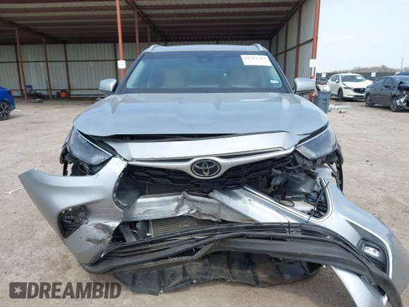 2022 Toyota Highlander XLE z VIN 5TDGZRAH8NS090208, wystawiony jako IAAI lot #41711763 z przebiegiem 64 843 mil mil oraz . Historia ofert i sprzedaży dostępna na DreamBid. Obrazek 12.