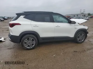 2023 Kia Seltos S z VIN KNDEUCAA6P7412900, wystawiony jako Copart lot #57625615 z przebiegiem 23 085 mil mil oraz Szkoda całkowita • Salvage title. Historia ofert i sprzedaży dostępna na DreamBid. Obrazek 3.
