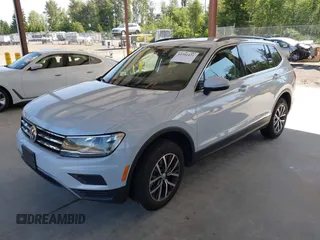 2018 Volkswagen Tiguan SEL z VIN 3VV2B7AX0JM197274, wystawiony jako IAAI lot #42392421 z przebiegiem 45 453 mil mil oraz . Historia ofert i sprzedaży dostępna na DreamBid. Obrazek 17.