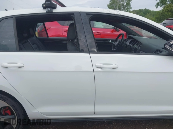 2015 Volkswagen GTI S z VIN 3VW4T7AU6FM016676, wystawiony jako IAAI lot #42342174 z przebiegiem 129 638 mil mil oraz . Historia ofert i sprzedaży dostępna na DreamBid. Obrazek 13.