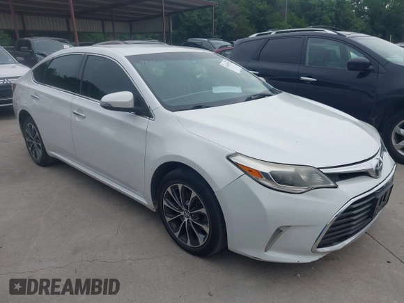 2016 Toyota Avalon Limited z VIN 4T1BK1EB7GU235304, wystawiony jako IAAI lot #42443795 z przebiegiem 197 261 mil mil oraz . Historia ofert i sprzedaży dostępna na DreamBid. Obrazek 1.