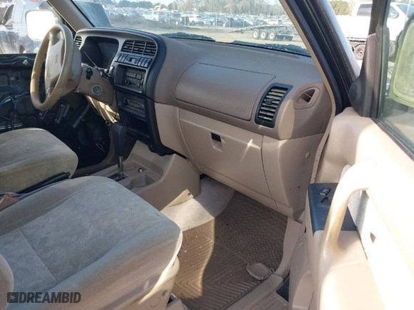 2000 Isuzu Trooper S with VIN JACDS58X9Y7J08094, listed as a IAAI auction lot 41818546 with 154,927 mi miles. Bid and sale history available at carsss.com. Image 5.