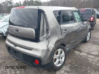 2018 Kia Soul with VIN KNDJN2A24J7586616, listed as a IAAI auction lot 41619258 with 84,547 mi miles. Bid and sale history available at carsss.com. Image 4.