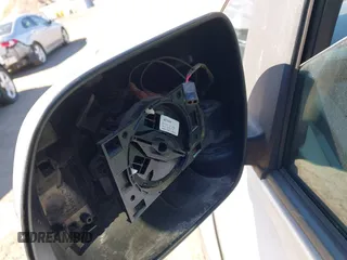 2017 Toyota Sienna XLE Auto Access Seat with VIN 5TDYZ3DC0HS784509, listed as a IAAI auction lot 41725664 with 69,990 mi miles. Bid and sale history available at carsss.com. Image 18.