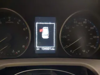2017 Toyota RAV4 LE с VIN 2T3BFREV8HW646796, выставлен на аукционе IAAI как лот 41731146 с пробегом 134 601 миль миль и . История ставок и продаж доступна на DreamBid. Изображение 7.