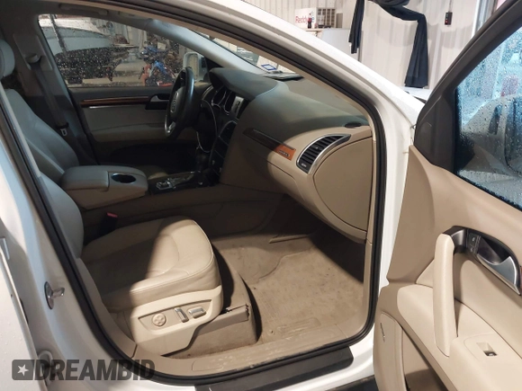 2015 Audi Q7 Premium Plus with VIN WA1LMAFE6FD016774, listed as a IAAI auction lot 42148140 with 148,317 mi miles and . Bid and sale history available at DreamBid. Image 5.