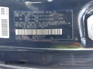 2018 Toyota Sienna XLE with VIN 5TDDZ3DC9JS207367, listed as a IAAI auction lot 41877615 with 104,500 mi miles. Bid and sale history available at carsss.com. Image 9.