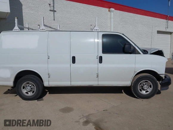 2020 Chevrolet Express Cargo with VIN 1GCWGAFP6L1275225, listed as a IAAI auction lot 41801450 with 122,683 mi miles and . Bid and sale history available at DreamBid. Image 14.