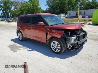 2020 Kia Soul LX with VIN KNDJ23AU6L7118891, listed as a Copart auction lot 52617595 with 39,157 mi miles and Salvage Title. Bid and sale history available at carsss.com. Image 4.