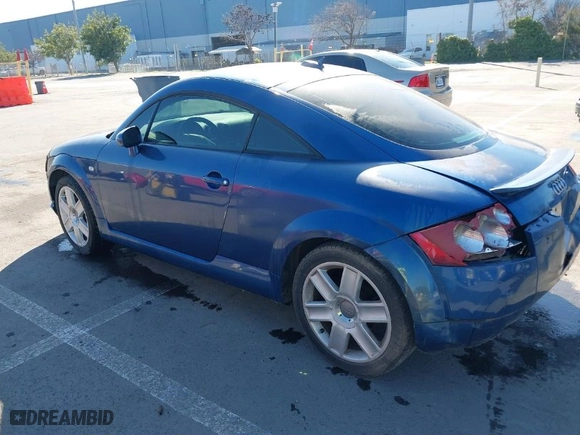 2005 Audi TT with VIN TRUSC28N551004130, listed as a IAAI auction lot 41422272 with 133,048 mi miles. Bid and sale history available at carsss.com. Image 3.