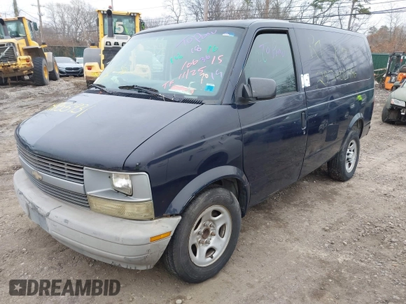 2005 Chevrolet Astro Cargo Van with VIN 1GCDM19X75B132325, listed as a IAAI auction lot 41855931 with 999,999 mi miles. Bid and sale history available at carsss.com. Image 2.