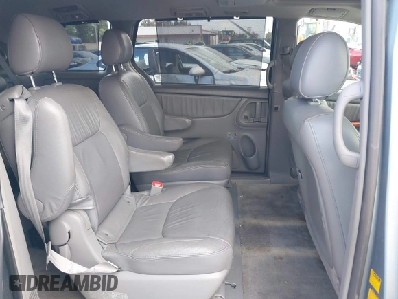 2007 Toyota Sienna XLE z VIN 5TDZK22C77S093580, wystawiony jako IAAI lot #42258590 z przebiegiem 191 274 mil mil oraz . Historia ofert i sprzedaży dostępna na DreamBid. Obrazek 8.