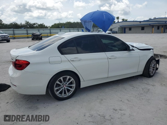 2017 BMW 3 Series 320i z VIN WBA8A9C36HK864011, wystawiony jako Copart lot #58962565 z przebiegiem 101 810 mil mil oraz Czysty tytuł • Clean title. Historia ofert i sprzedaży dostępna na DreamBid. Obrazek 3.