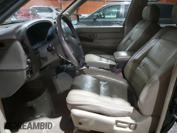 2000 Infiniti QX4 z VIN JNRAR07Y6YW080306, wystawiony jako Copart lot #85022064 z przebiegiem 278 383 mil mil oraz Tytuł czysty. Historia ofert i sprzedaży dostępna na DreamBid. Obrazek 7.