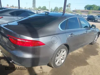 2016 Jaguar XF 35t Premium with VIN SAJBD4BV2GCY20555, listed as a IAAI auction lot 41969132 with 60,430 mi miles and . Bid and sale history available at DreamBid. Image 4.