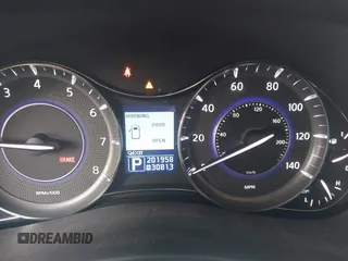 2011 Infiniti QX56 7-passenger z VIN JN8AZ2NF6B9500900, wystawiony jako IAAI lot #41585262 z przebiegiem 201 958 mil mil oraz . Historia ofert i sprzedaży dostępna na DreamBid. Obrazek 7.