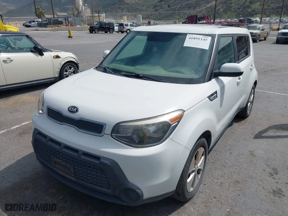 2015 Kia Soul with VIN KNDJN2A23F7779783, listed as a IAAI auction lot 41891145 with 96,449 mi miles. Bid and sale history available at carsss.com. Image 2.