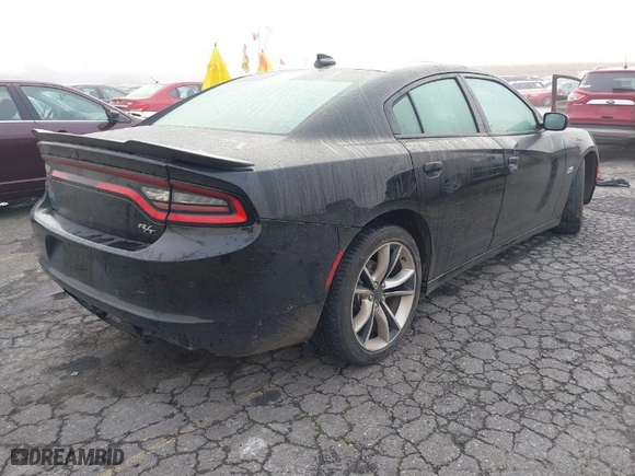 2015 Dodge Charger RT with VIN 2C3CDXCTXFH732483, listed as a IAAI auction lot 41037351 with 89,805 mi miles. Bid and sale history available at carsss.com. Image 4.