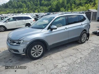 2019 Volkswagen Tiguan S z VIN 3VV1B7AX7KM136100, wystawiony jako Copart lot #61990575 z przebiegiem 108 313 mil mil oraz Szkoda całkowita • Salvage title. Historia ofert i sprzedaży dostępna na DreamBid. Obrazek 1.