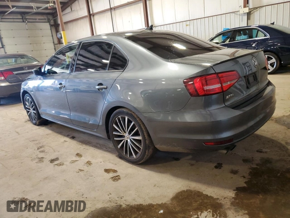 2015 Volkswagen Jetta SE with VIN 3VWD17AJ2FM421669, listed as a Copart auction lot 45633745 with 147,467 mi miles and Salvage title. Bid and sale history available at DreamBid. Image 2.