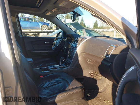 2009 GMC Acadia SLT2 with VIN 1GKEV33D69J175985, listed as a IAAI auction lot 41381659 with 179,351 mi miles. Bid and sale history available at carsss.com. Image 5.