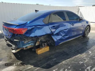 2020 Kia Forte GT-Line with VIN 3KPF34AD7LE160673, listed as a Copart auction lot 46910985 with 61,942 mi miles and Clean Title. Bid and sale history available at carsss.com. Image 3.