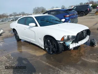 2014 Dodge Charger Police with VIN 2C3CDXAT8EH348641, listed as a IAAI auction lot 41607404 with 82,491 mi miles. Bid and sale history available at carsss.com. Image 1.