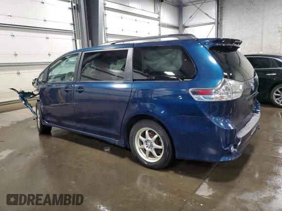 2011 Toyota Sienna SE с VIN 5TDXK3DC9BS117896, выставлен на аукционе Copart как лот 50712425 с пробегом 176 182 миль миль и Списание • Salvage title. История ставок и продаж доступна на DreamBid. Изображение 2.