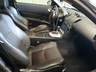 2008 Nissan 350Z z VIN JN1BZ34DX8M706512, wystawiony jako Copart lot #59040615 z przebiegiem 59 678 mil mil oraz Czysty tytuł • Clean title. Historia ofert i sprzedaży dostępna na DreamBid. Obrazek 10.