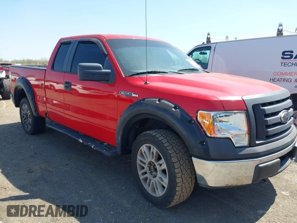 2010 Ford F-150 XL with VIN 1FTEX1E81AFA26692, listed as a IAAI auction lot 42088906 with 216,583 mi miles. Bid and sale history available at carsss.com. Image 1.