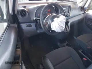 2016 Nissan NV200 S z VIN 3N6CM0KN2GK692367, wystawiony jako Copart lot #48136205 z przebiegiem 166 995 mil mil oraz Szkody całkowita. Historia ofert i sprzedaży dostępna na DreamBid. Obrazek 8.