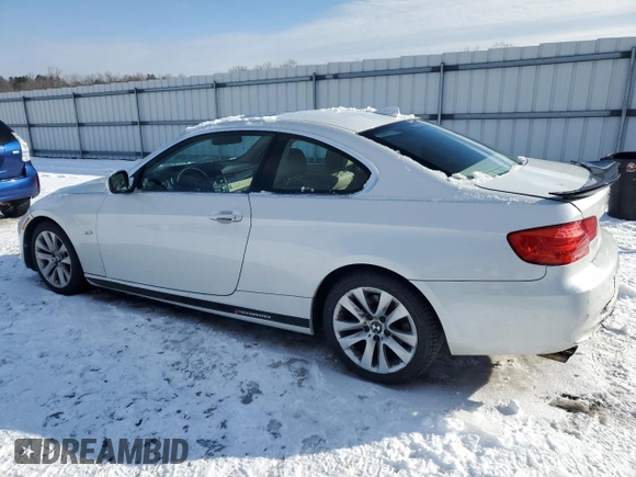 2013 BMW 3 Series 328i xDrive with VIN WBAKF3C50DJ385590, listed as a Copart auction lot 41650135 with 117,066 mi miles and Salvage Title. Bid and sale history available at carsss.com. Image 2.