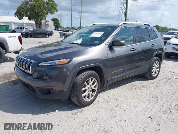 2016 Jeep Cherokee Latitude z VIN 1C4PJMCS1GW367447, wystawiony jako IAAI lot #42367643 z przebiegiem 151 072 mil mil oraz . Historia ofert i sprzedaży dostępna na DreamBid. Obrazek 17.