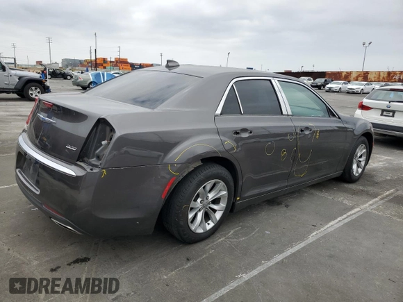 2018 Chrysler 300 Touring L z VIN 2C3CCAAG4JH317108, wystawiony jako Copart lot #55472305 z przebiegiem 70 977 mil mil oraz Szkoda całkowita • Salvage title. Historia ofert i sprzedaży dostępna na DreamBid. Obrazek 3.
