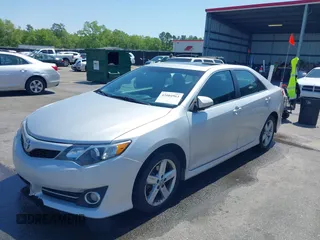 2012 Toyota Camry L with VIN 4T1BF1FK4CU061477, listed as a IAAI auction lot 42004963 with 286,689 mi miles. Bid and sale history available at carsss.com. Image 2.