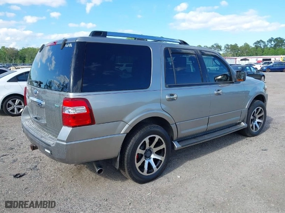 2009 Ford Expedition Limited with VIN 1FMFU20599LA01967, listed as a IAAI auction lot 41986398 with 208,060 mi miles. Bid and sale history available at carsss.com. Image 4.