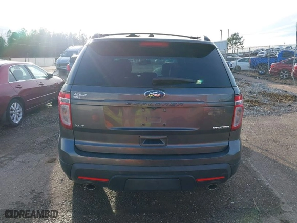 2015 Ford Explorer XLT with VIN 1FM5K7D81FGC11356, listed as a IAAI auction lot 41599143 with 157,625 mi miles. Bid and sale history available at carsss.com. Image 16.