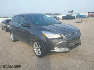 2015 Ford Escape SE with VIN 1FMCU0GX0FUC78365, listed as a IAAI auction lot 41933494 with 197,289 mi miles. Bid and sale history available at carsss.com. Image 1.