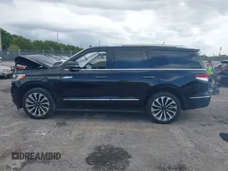 2023 Lincoln Navigator Reserve z VIN 5LMJJ2KG1PEL10963, wystawiony jako IAAI lot #42015849 z przebiegiem 31 852 mil mil oraz . Historia ofert i sprzedaży dostępna na DreamBid. Obrazek 15.