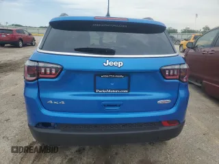 2025 Jeep Compass Latitude z VIN 3C4NJDBN2ST549479, wystawiony jako Copart lot #54985365 z przebiegiem 3 137 mil mil oraz Szkoda całkowita • Salvage title. Historia ofert i sprzedaży dostępna na DreamBid. Obrazek 6.