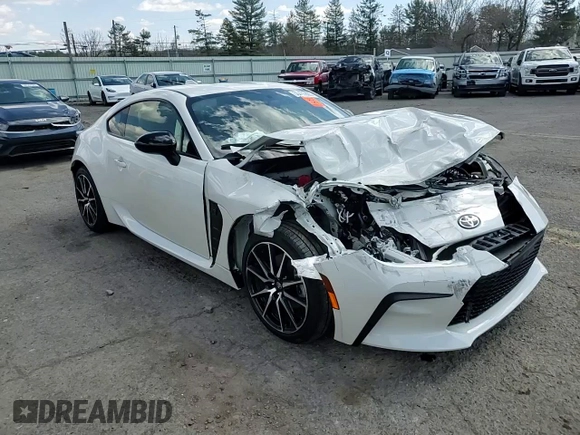 2024 Toyota 86 with VIN JF1ZNBB19R9752367, listed as a Copart auction lot 50460805 with 8,605 mi miles and Salvage Title. Bid and sale history available at DreamBid. Image 11.