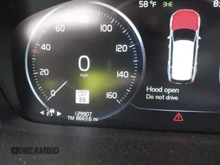 2017 Volvo XC90 Momentum with VIN YV4A22PK0H1138979, listed as a IAAI auction lot 41688278 with 129,907 mi miles. Bid and sale history available at carsss.com. Image 15.