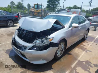 2015 Lexus ES 330 с VIN JTHBK1GGXF2181826, выставлен на аукционе IAAI как лот 42396308 с пробегом 137 077 миль миль и . История ставок и продаж доступна на DreamBid. Изображение 2.