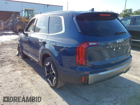 2025 Kia Telluride S with VIN 5XYP64GCXSG587826, listed as a IAAI auction lot 42065749 with 1,864 mi miles and . Bid and sale history available at DreamBid. Image 3.